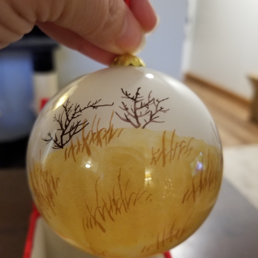 Wolf Ornament - Picture 2 of 3